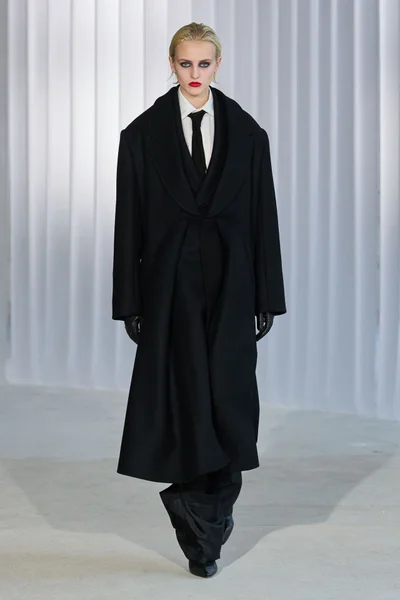 Look 1